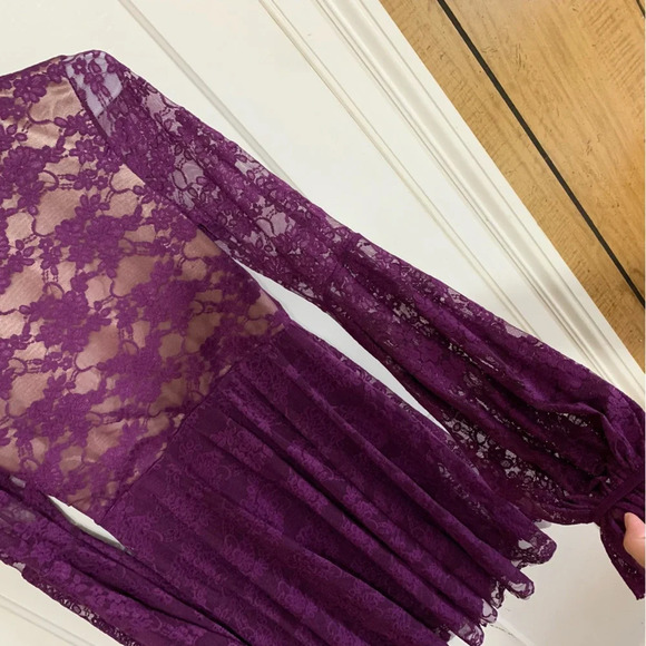 Weissman Long Sleeve Burgundy Lace Dance Costume size Medium - Picture 3 of 10